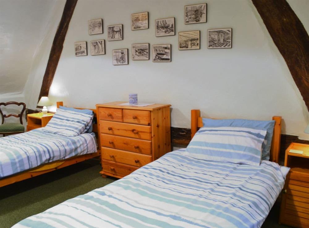 Twin bedroom at October Cottage in Marlborough, Wiltshire