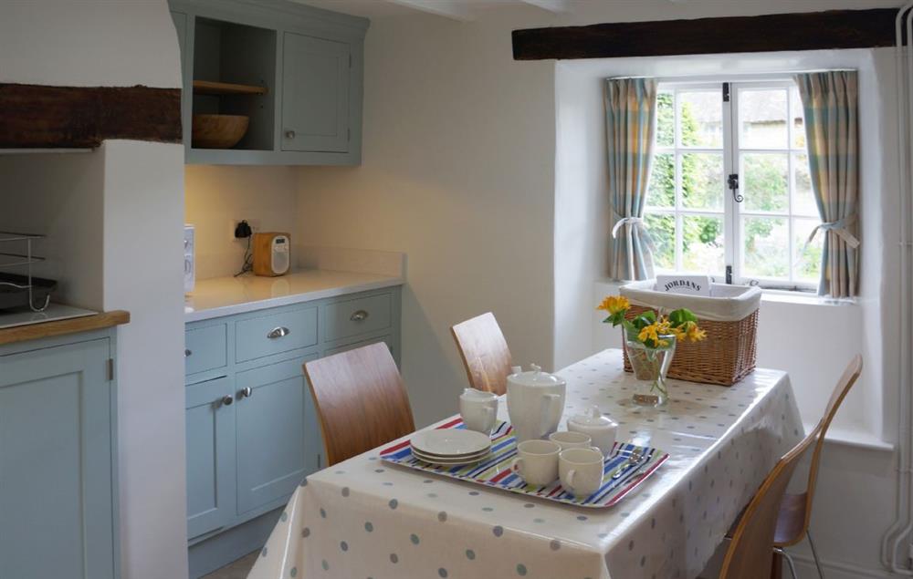 Kitchen/breakfast room (photo 2) at Odd Nod Cottage, Coombe Keynes
