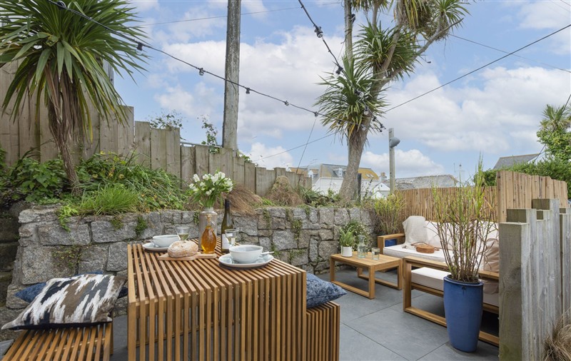 The garden at Offshore, Cornwall