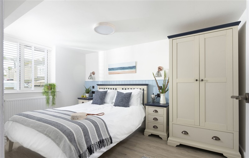 This is a bedroom at Offshore, Cornwall
