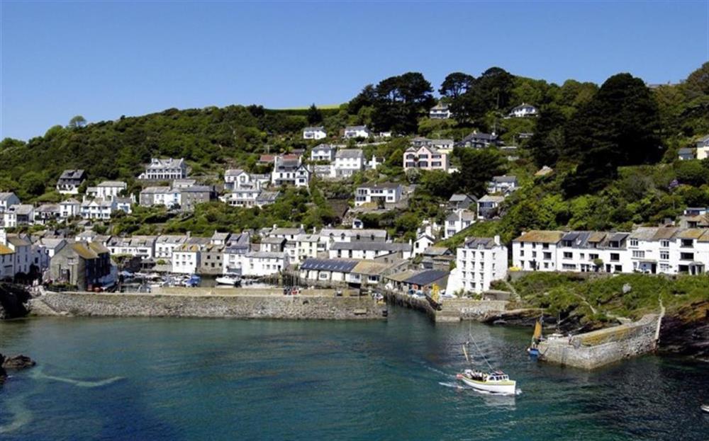 The nearby historic fishing village of Polperro at Old Chapel Cottage Apartment in Looe