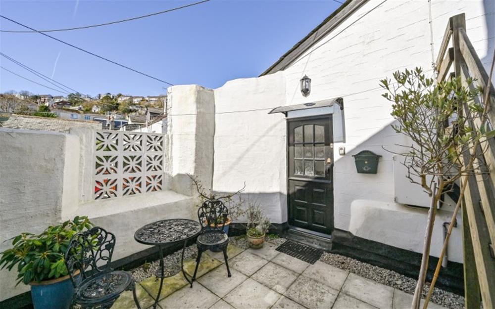 The setting at Old Chapel Cottage Apartment in Looe