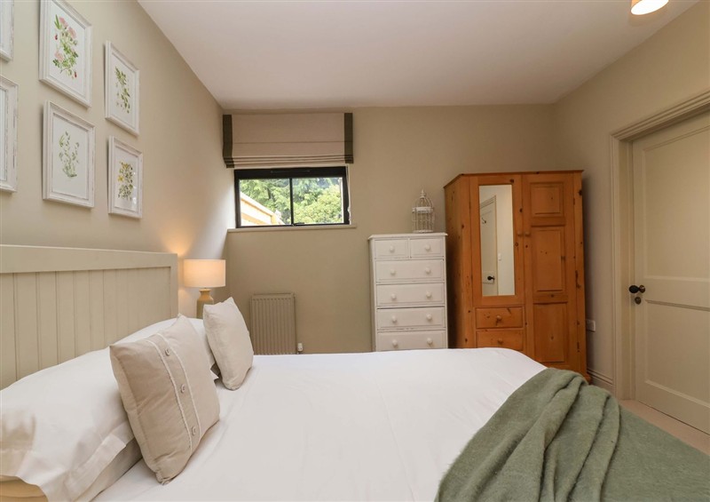 A bedroom in Old Cottage Hospital Annexe at Old Cottage Hospital Annexe, Burford