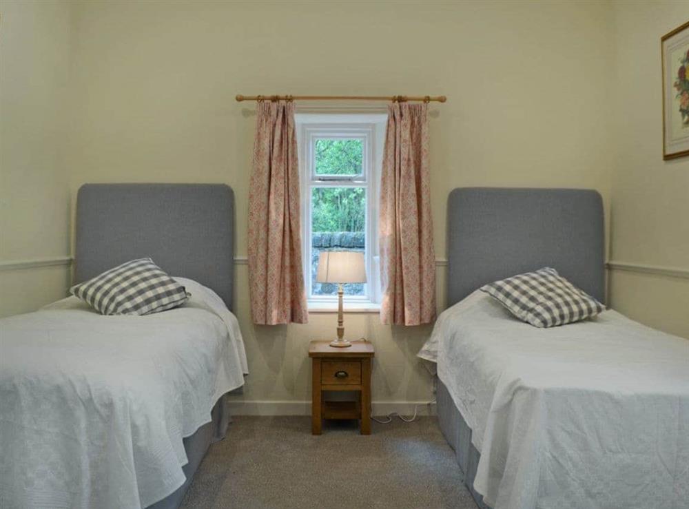 Cosy twin bedroom at Fernwoodlea, 