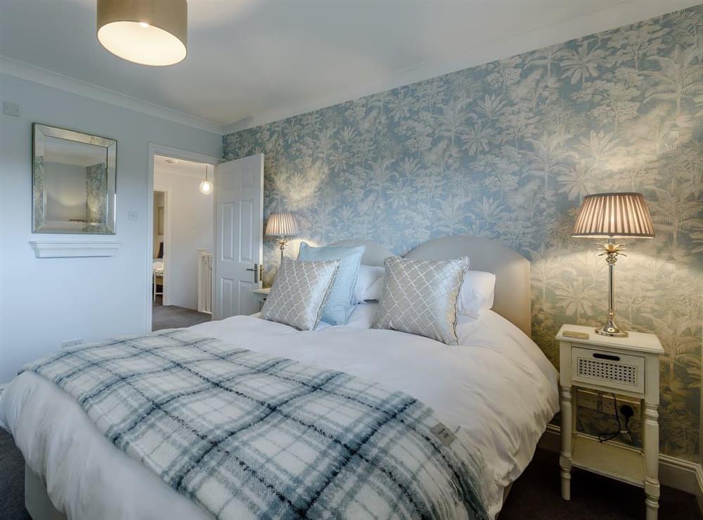 Boutique double bedroom with en-suite at Old Mead House in Folkestone, Kent