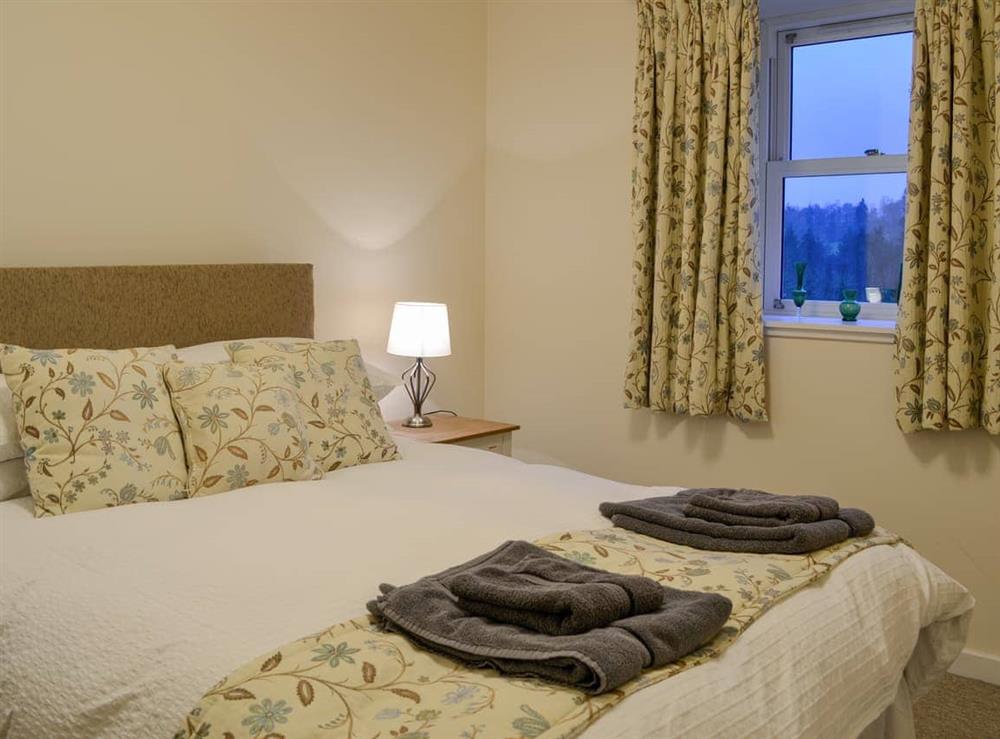 Double bedroom (photo 9) at Old Milton Cottage in Bridge of Cally, near Blairgowrie, Perthshire