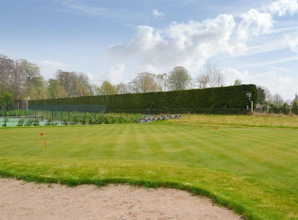 Putting green and tennis court on-site