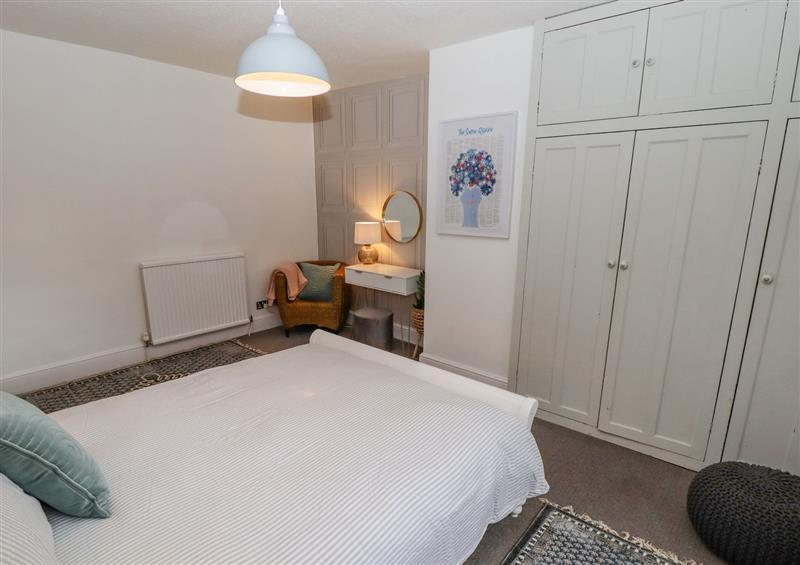 One of the 2 bedrooms (photo 2) at Old Rectory Cottage, Washingborough