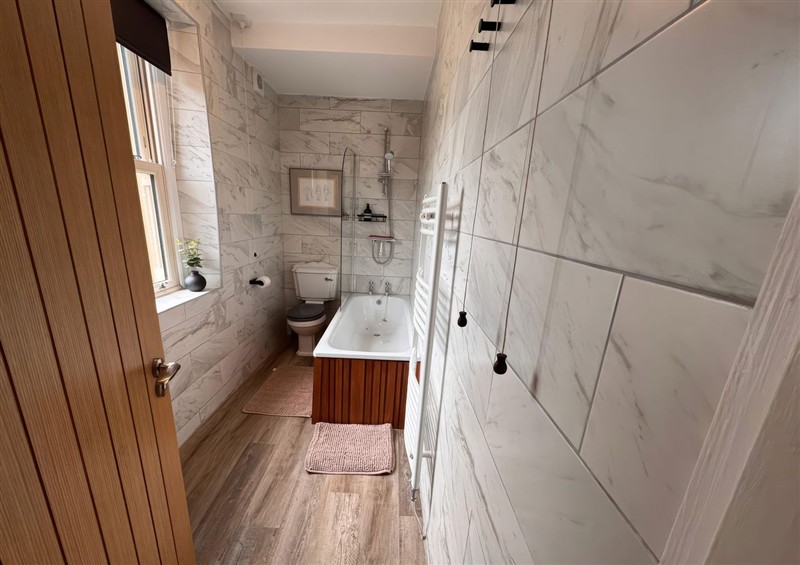 The bathroom at Old Station Cottage, Kielder