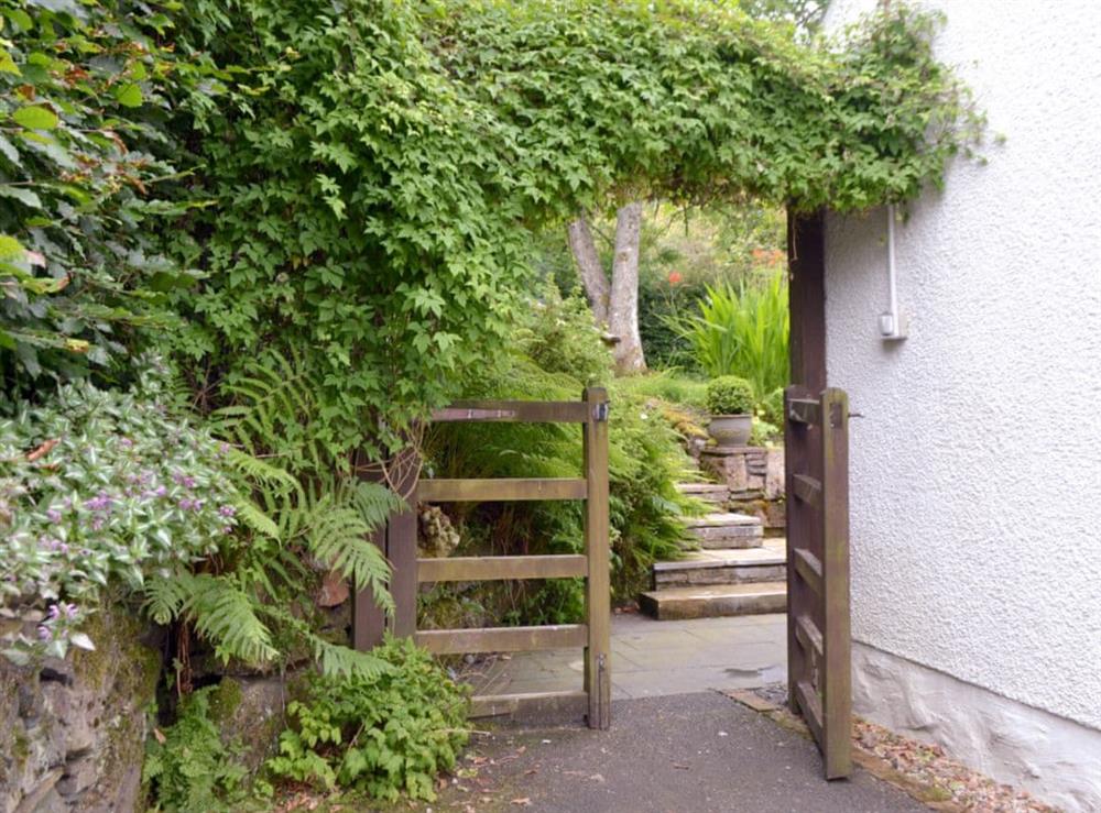 Exterior - garden and rear of property at Old Stones Cottage in Dollar, Clackmannanshire