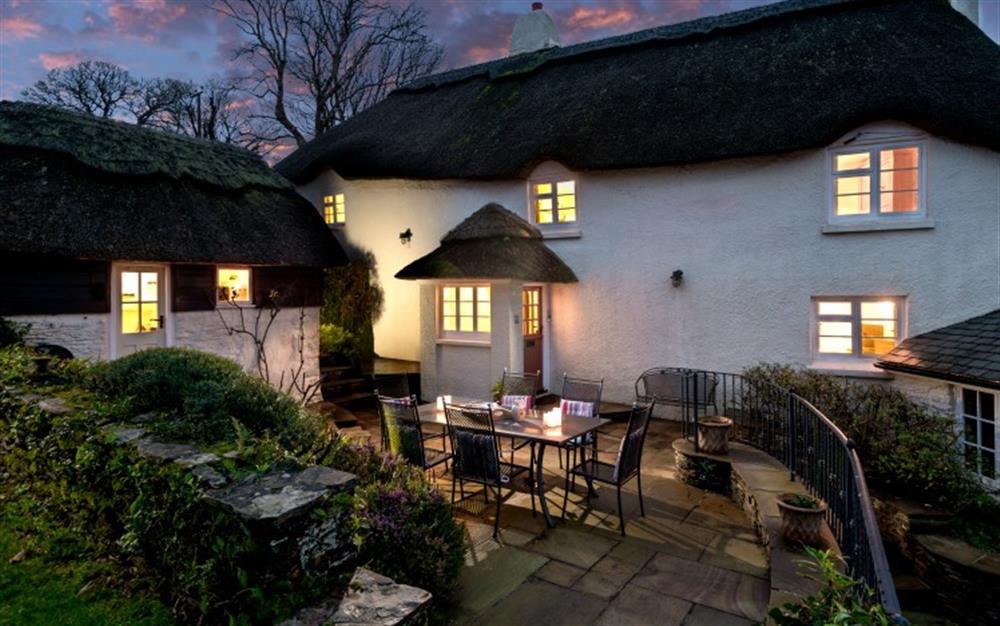 Beautiful Old Thatch.
