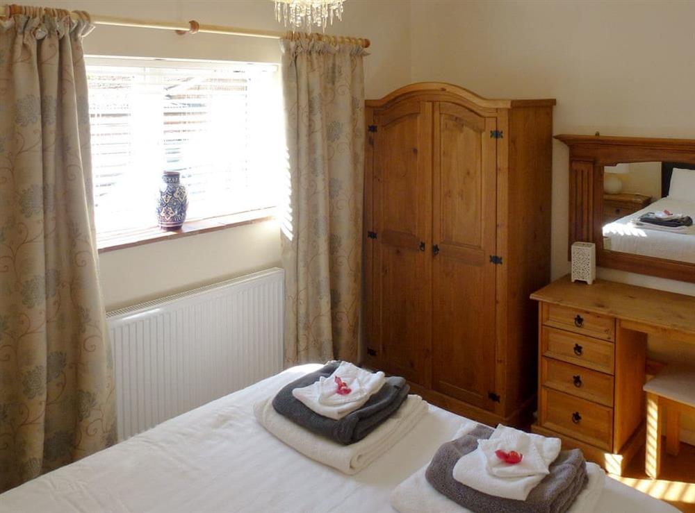 Double bedroom (photo 2) at Old Toads Barn in Theddlethorpe, near Mablethorpe, Lincolnshire