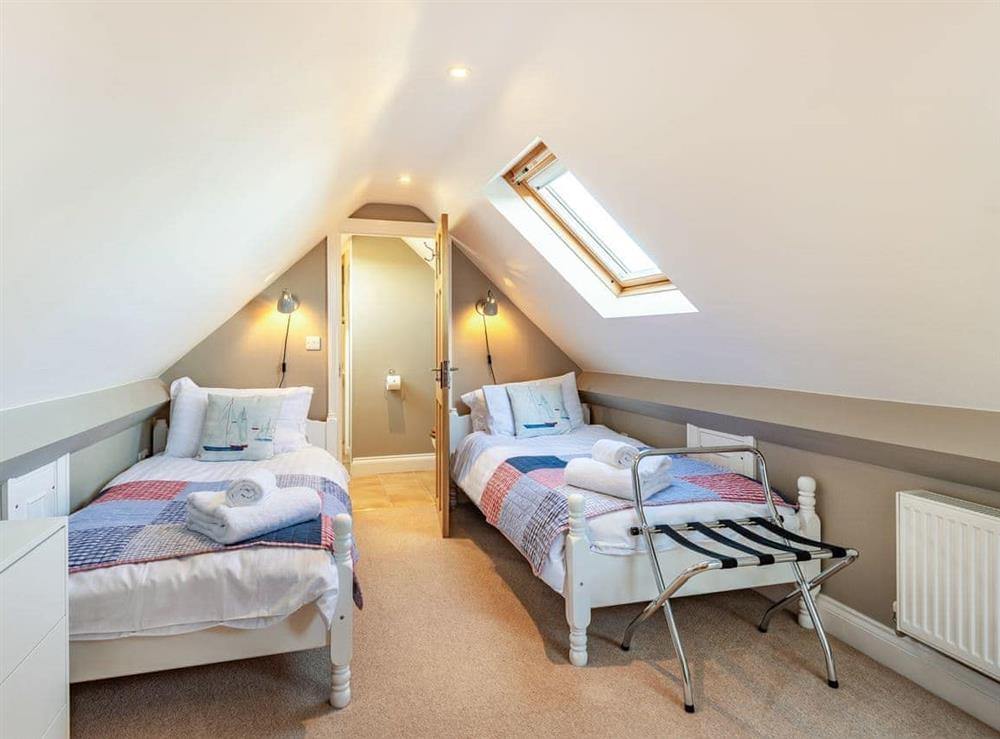 Twin bedroom at Oldfield in Thornham, Norfolk