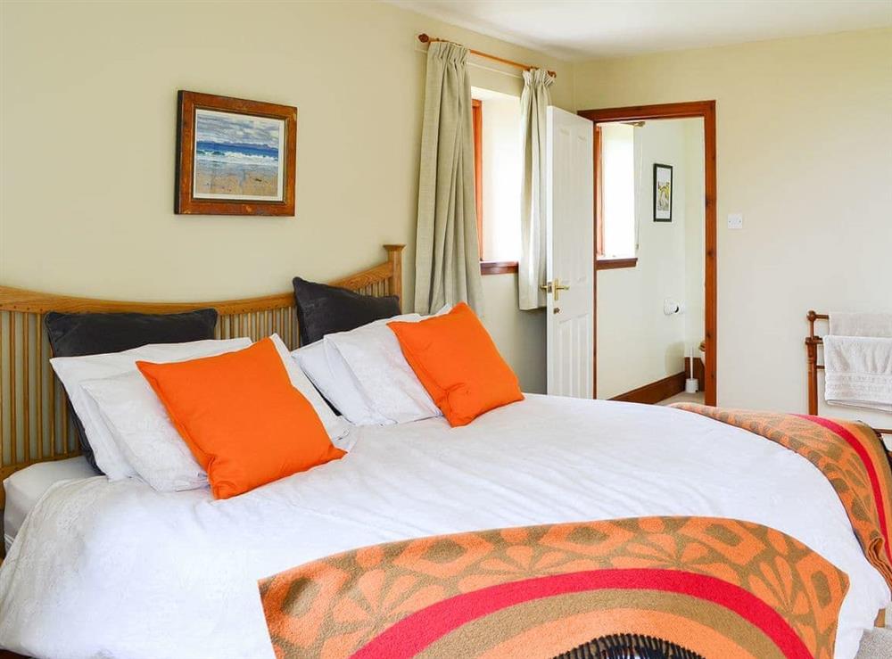 Cosy double bedroom with en-suite at Oldfield in Westruther, near Lauder., The Scottish Borders