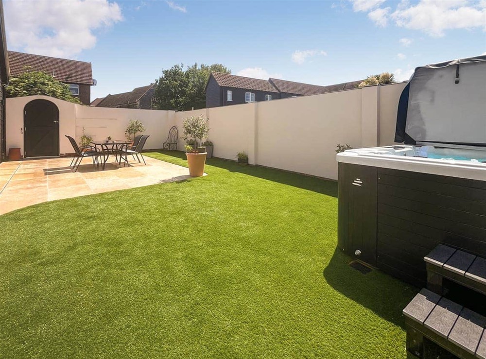 Hot tub at Olive Breeze in Felixstowe, Suffolk