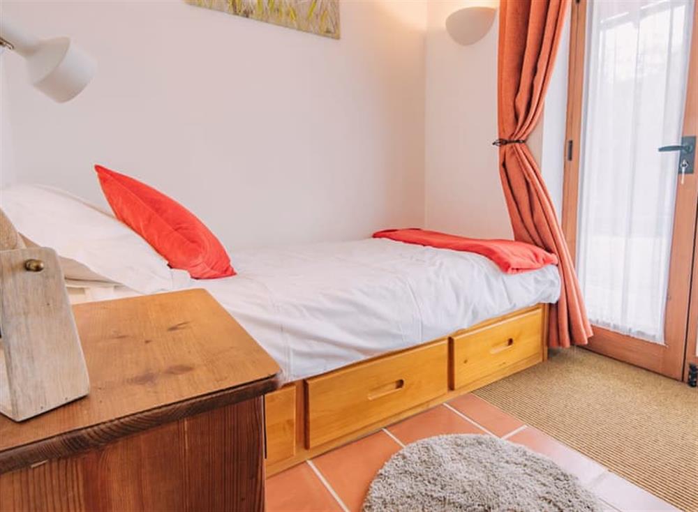 Single bedroom at Olive Tree Cottage in Acrise, Folkestone