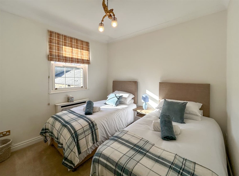 Twin bedroom at On The Thames in London, England