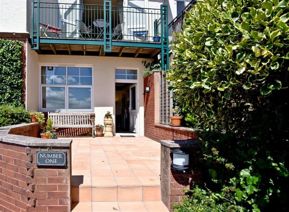 One Braeside Mews in Paignton, Devon sleeps 9