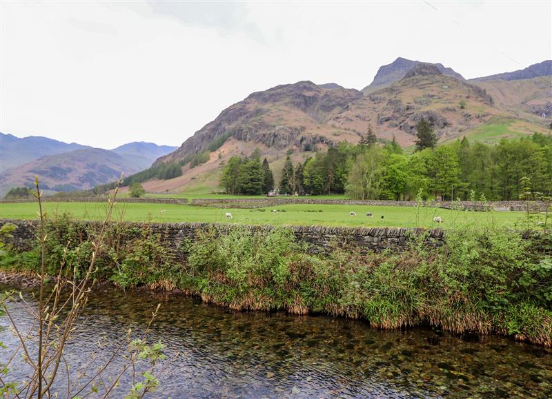 The area around One Side House Farm