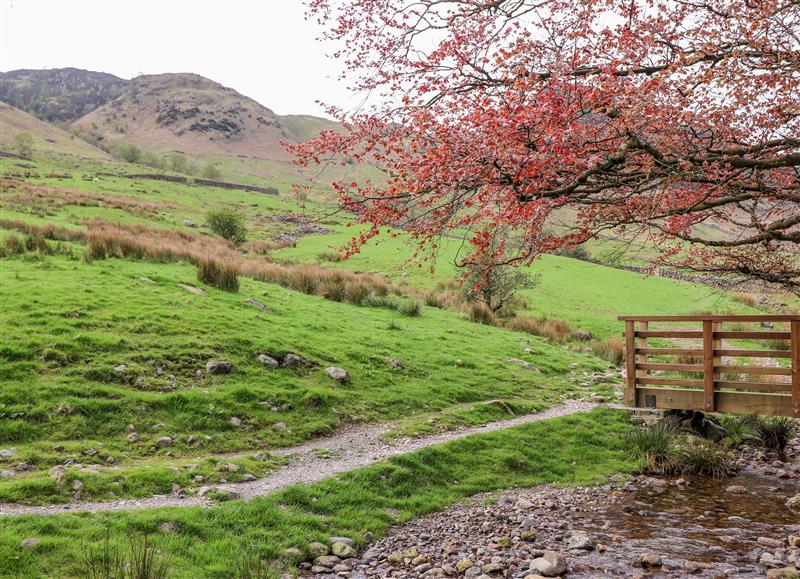 The setting around One Side House Farm