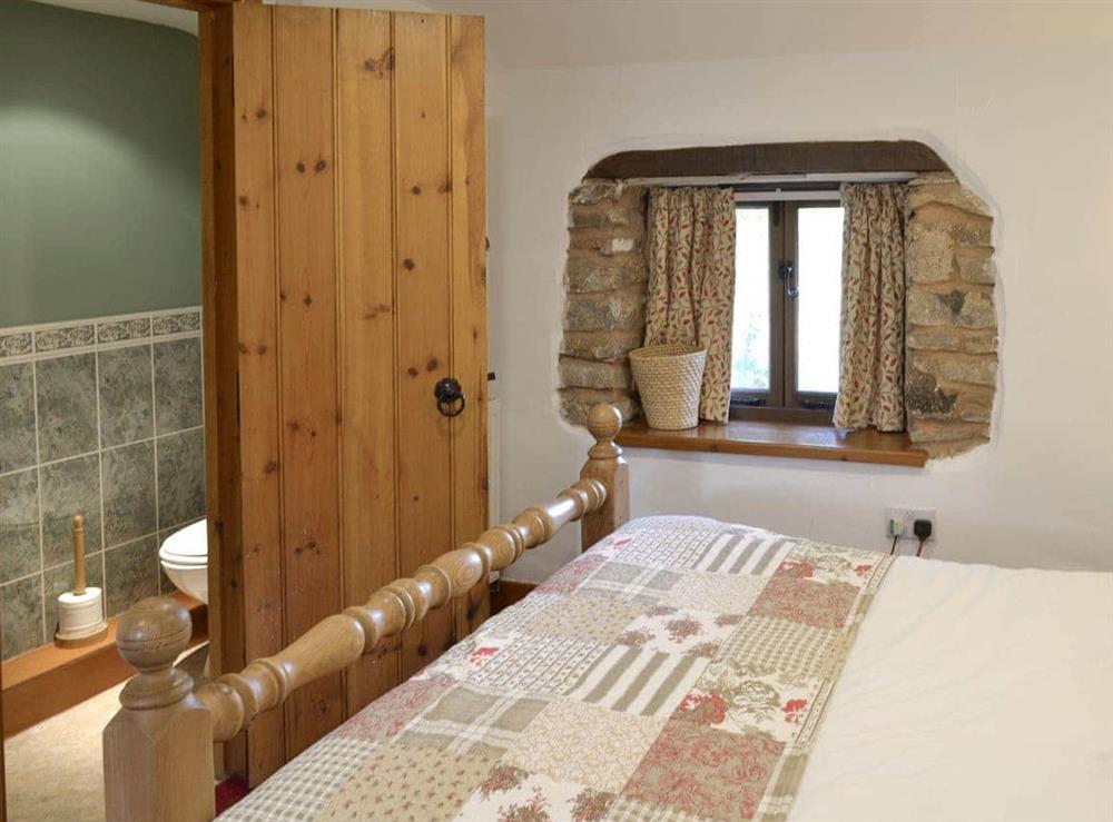 Good sized bedroom with en-suite (photo 2) at Orchard Barn in Bampton, near Tiverton, Devon