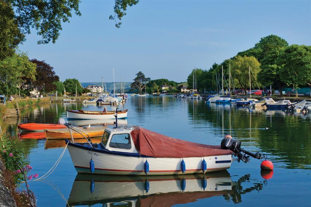 Kingsbridge, with its stunning Quay, boutique shops and restaurants is just a short drive away