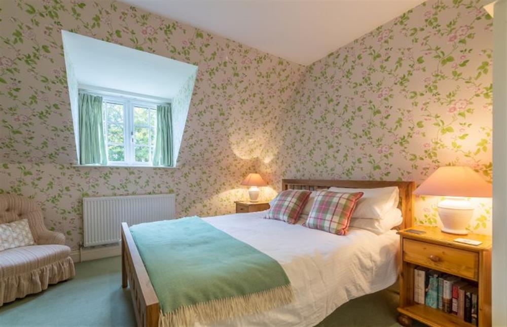 First floor: King-size bedroom (photo 2) at Orchard Cottage, Burnham Thorpe near Kings Lynn