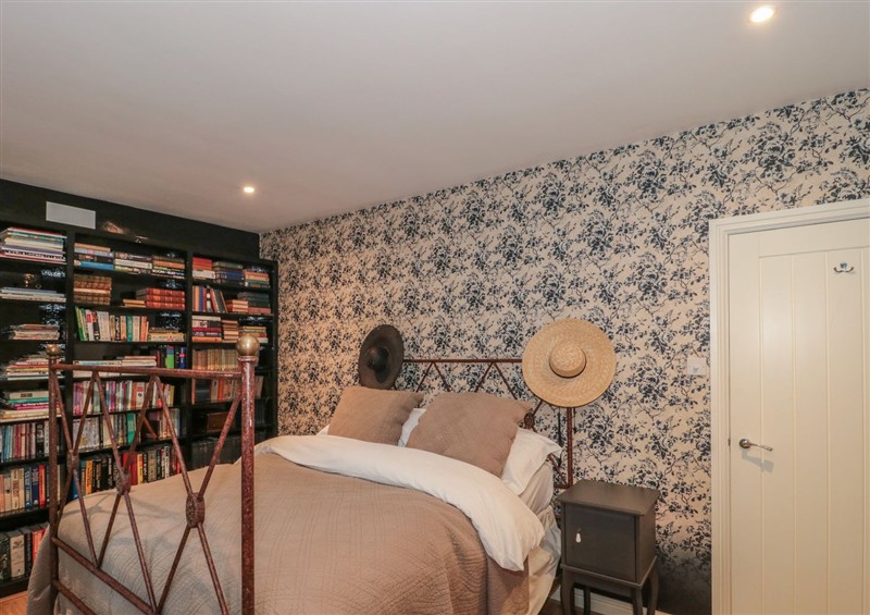 A bedroom in Orchard Cottage at Orchard Cottage, Ryme Intrinseca near Yetminster