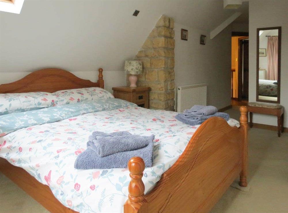 Additional double bedroom at Orchard House in Chipping Campden, Gloucestershire