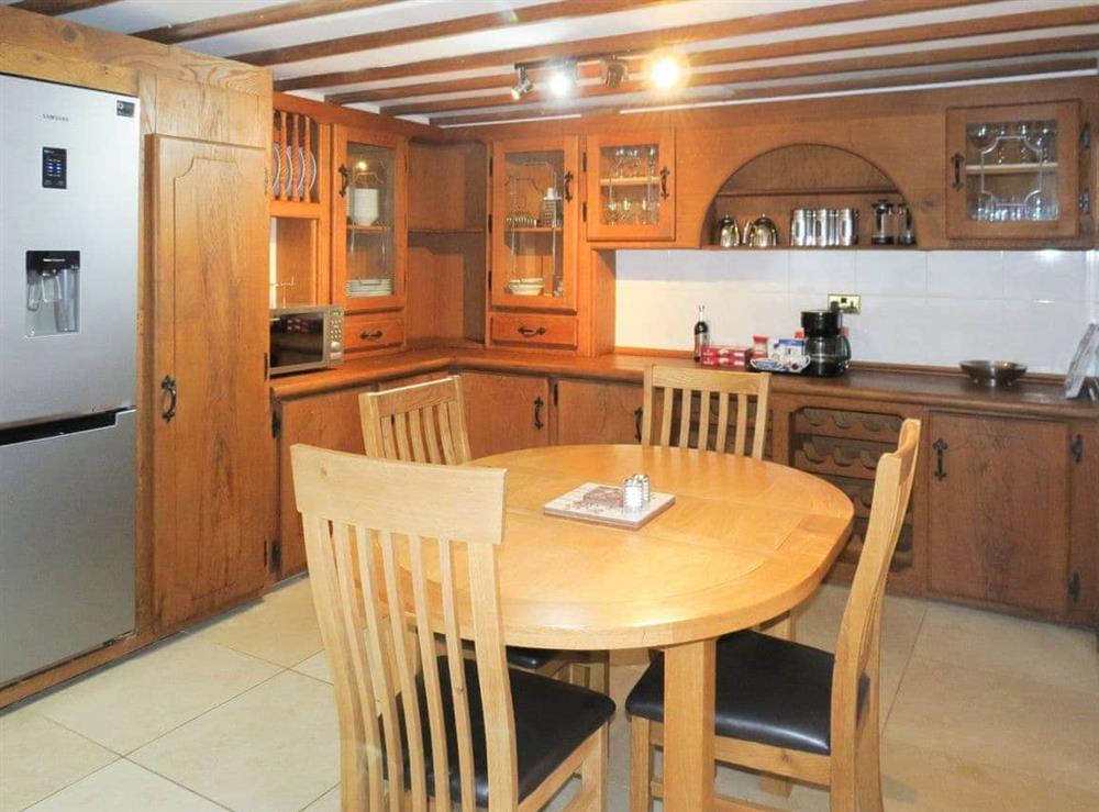 Kitchen with breakfast area at Orchard House in Chipping Campden, Gloucestershire