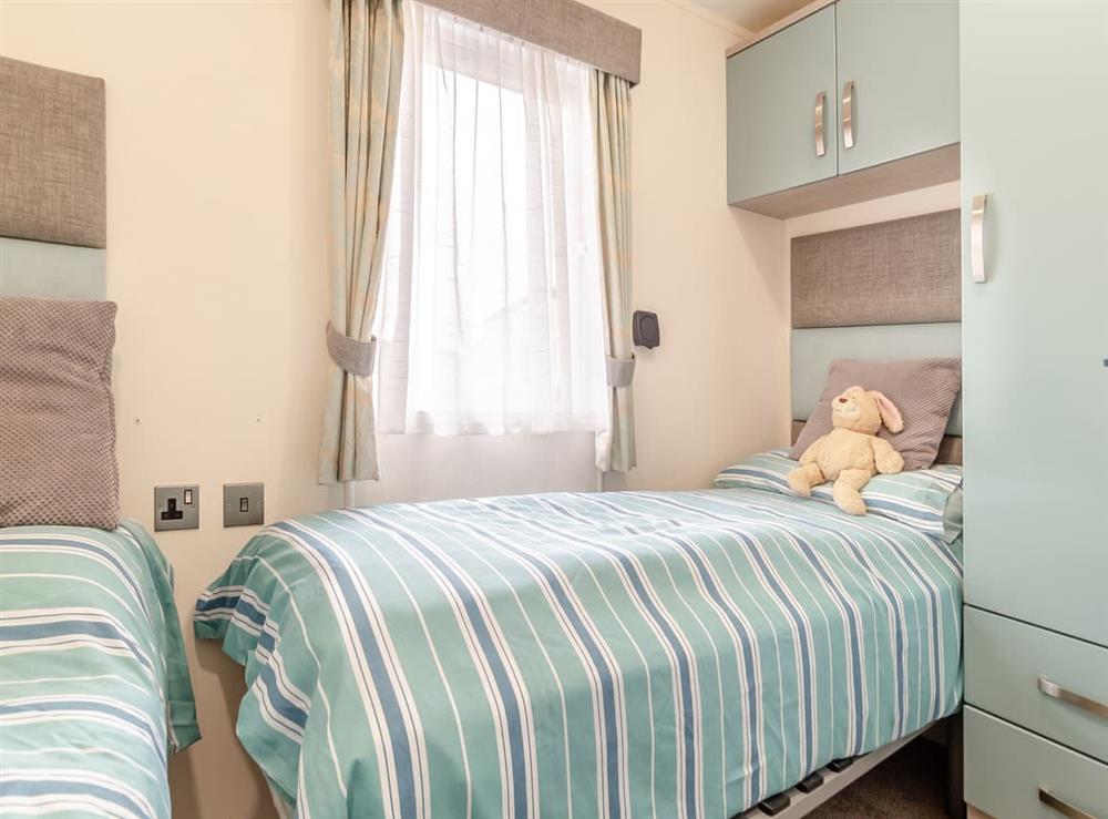 Twin bedroom at Osprey 52 in Saxmundham, Suffolk