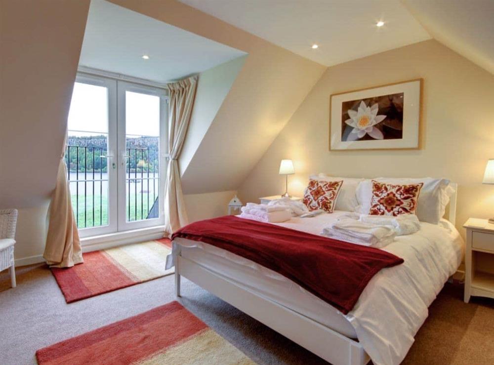 Double bedroom at Kestrel Cottage, 