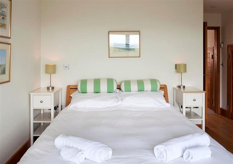 One of the 5 bedrooms at Ossco, Polzeath