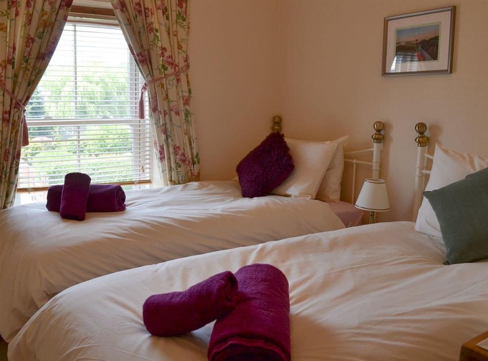 Twin bedroom at Oswin Cottage in Alnwick, Northumberland