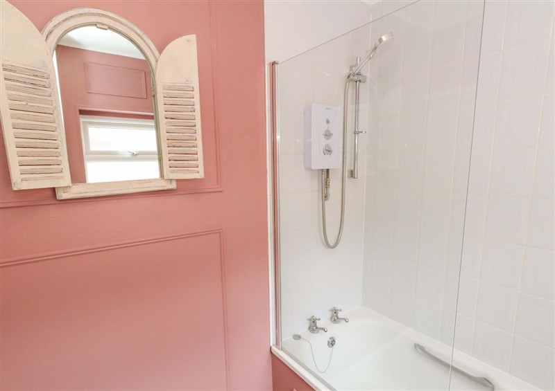 Bathroom (photo 2) at Otter Cottage, Weymouth