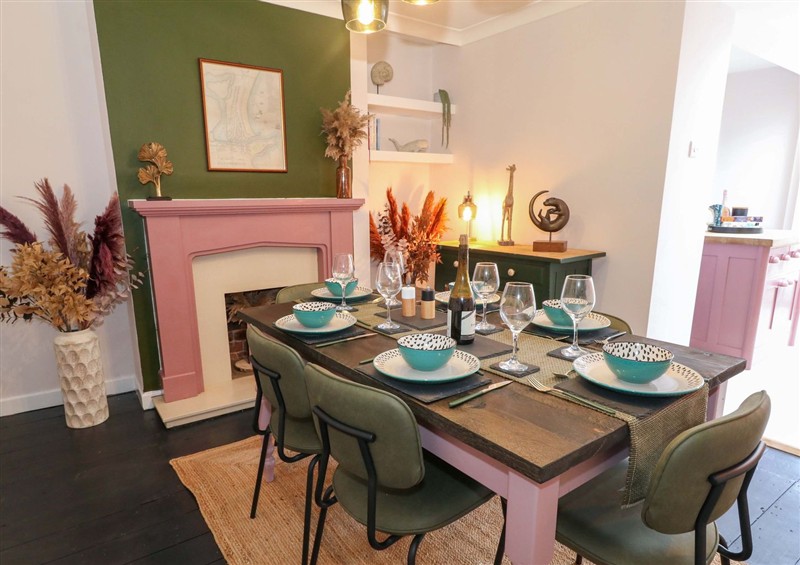 The dining room at Otter Cottage, Weymouth