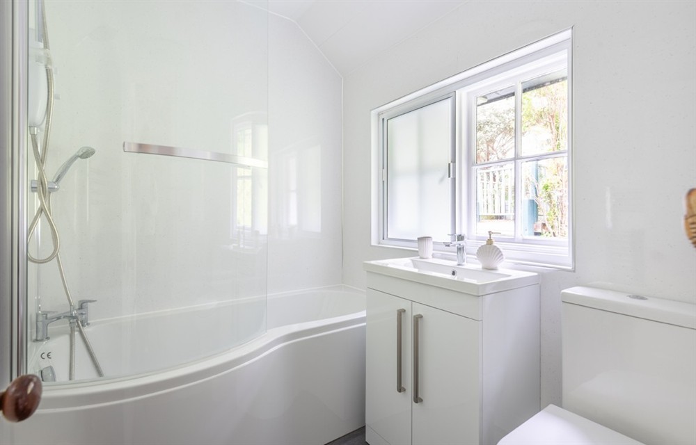 The bathroom at Overbrook in Polperro