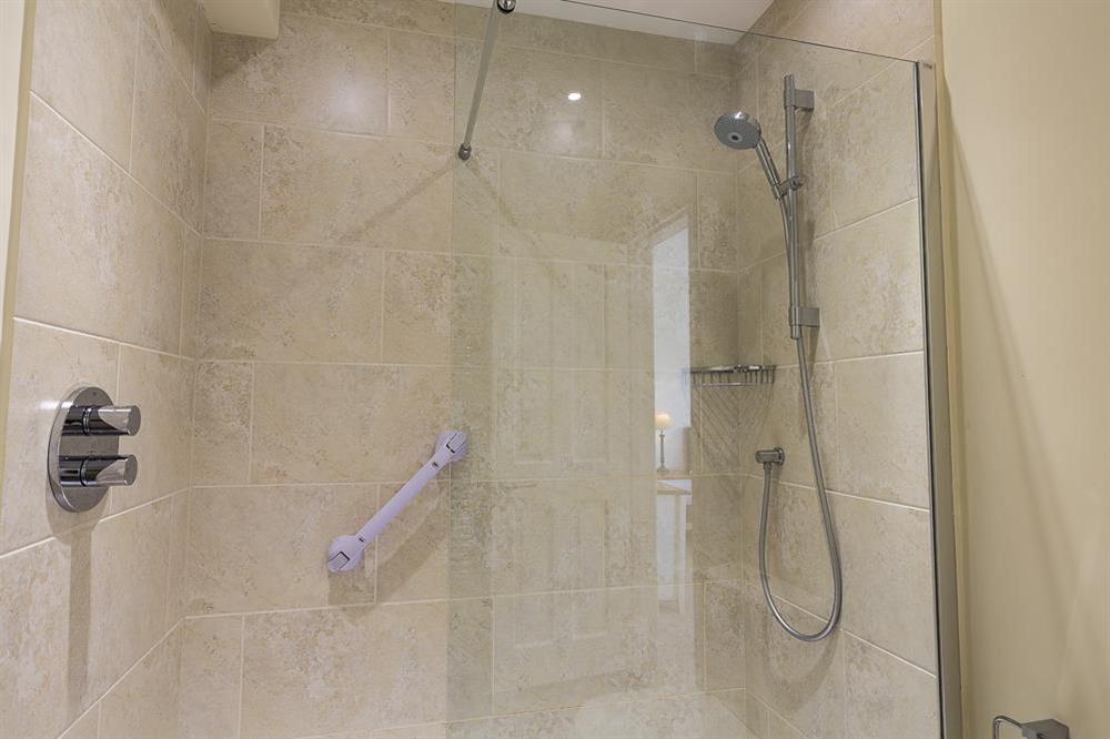 En suite shower room (photo 2) at Overcombe in , Salcombe
