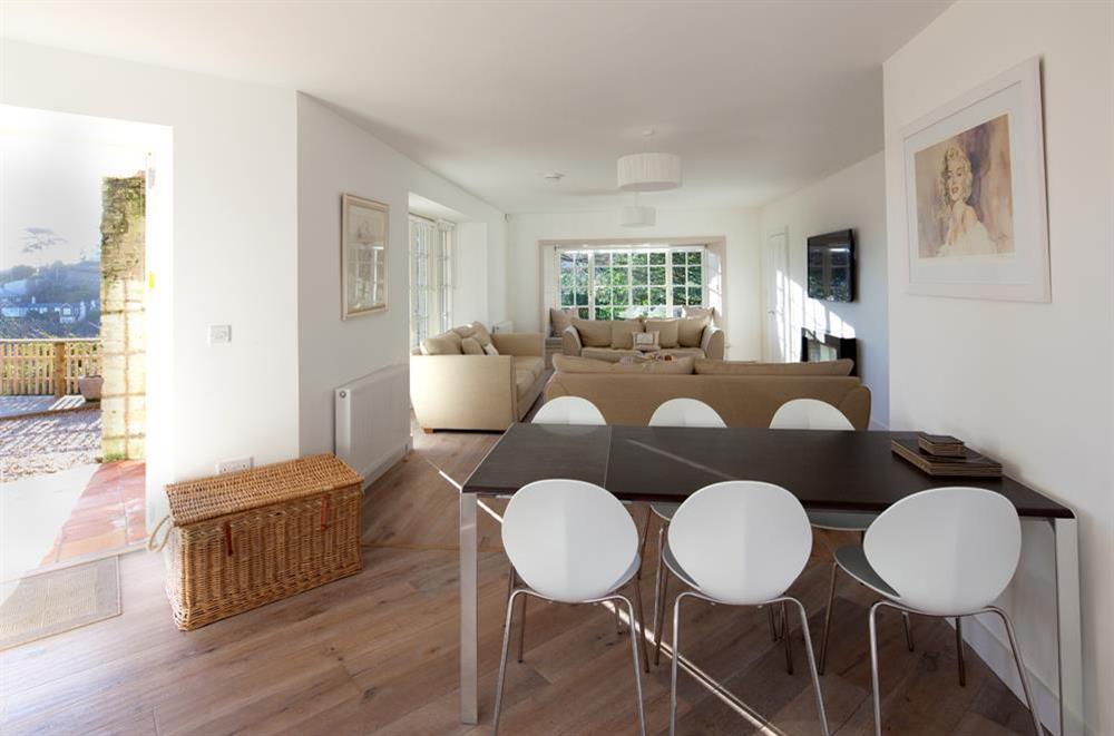 Dining area (Peninsula Apartment) at Oversteps House in , Salcombe