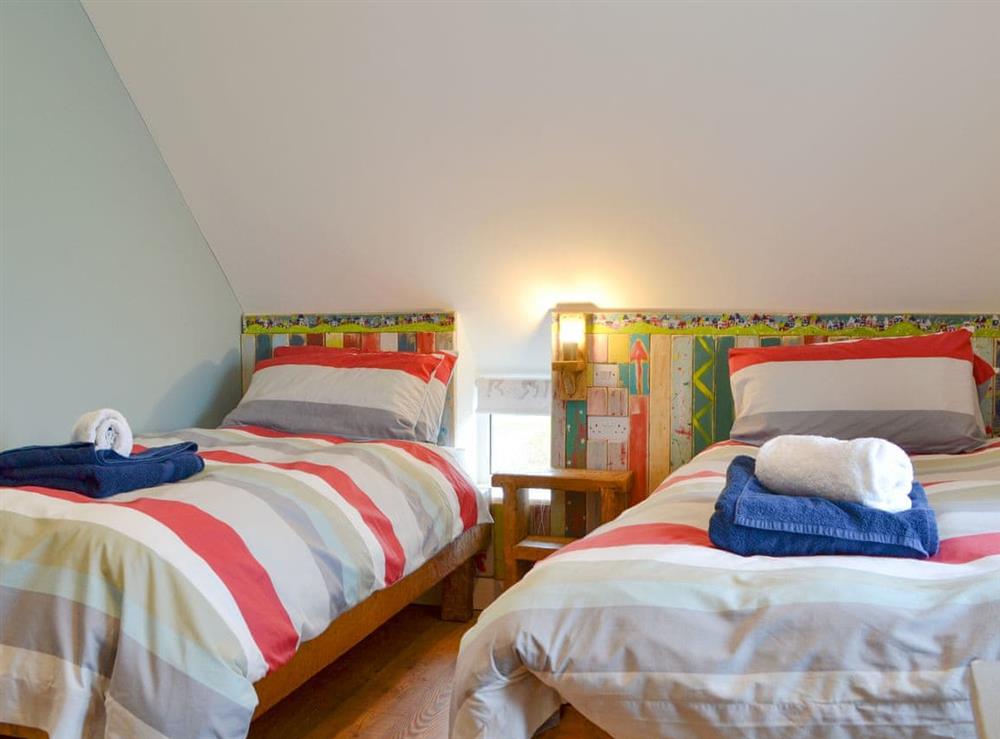 Comfy twin bedroom at Dringhoe Hall Cottages, 