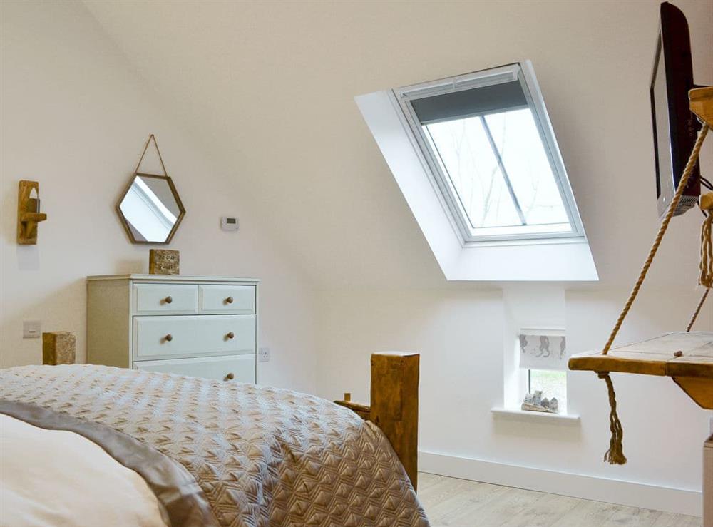 Light and airy double bedroom (photo 2) at Dringhoe Hall Cottages, 