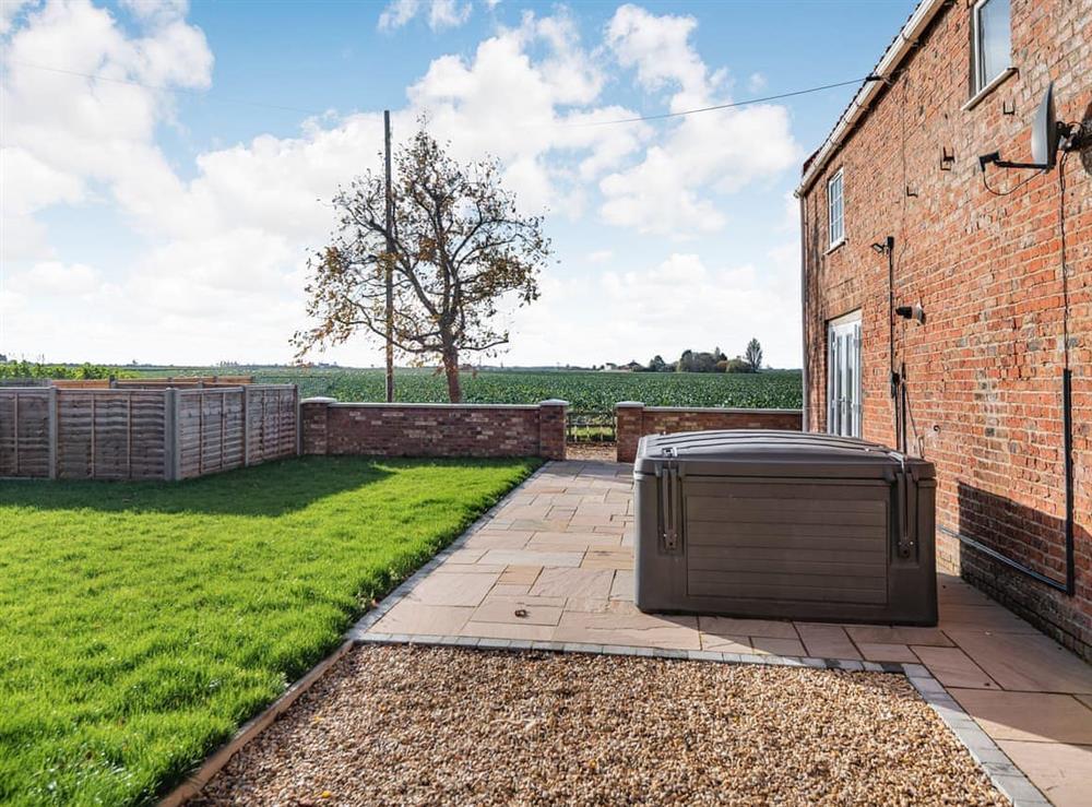 Outdoor area at Owl Barn in Benington, Lincolnshire