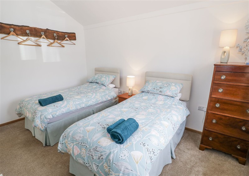 One of the 2 bedrooms (photo 3) at Owl Barn, Farnborough