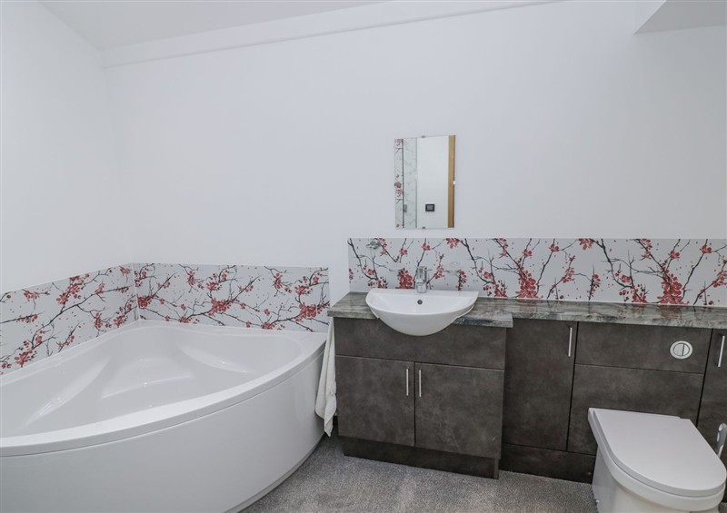 This is the bathroom at Owl Barn, Farnborough