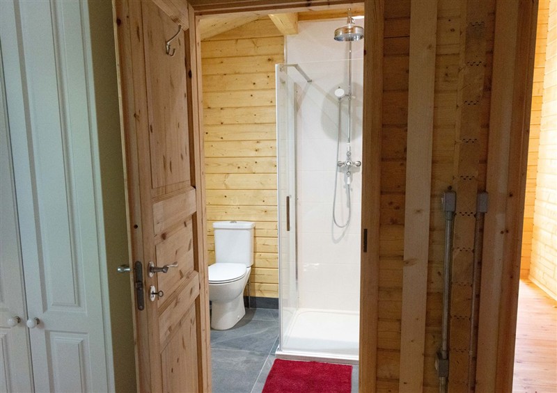 Bathroom at Owl Lodge, Menheniot