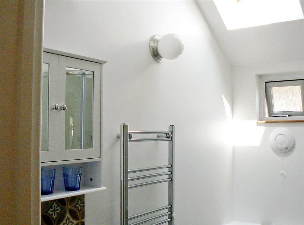 Light bathroom with skylight at Owls Roost in Aldeburgh, Suffolk