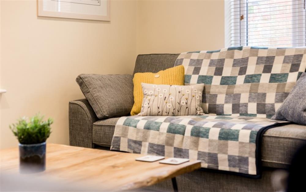 Enjoy the living room at Oxmead Cottage in Lyndhurst