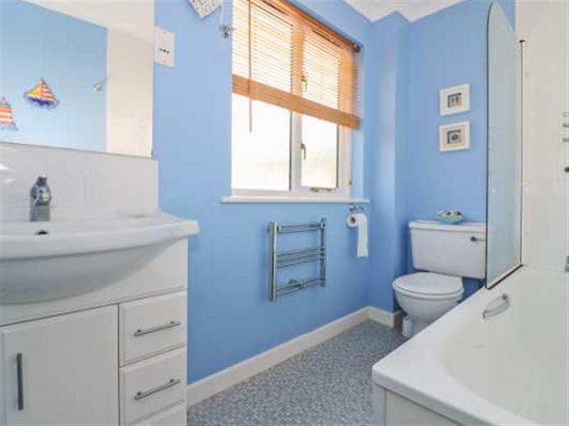 Bathroom at Oyster Cottage, Falmouth, Cornwall