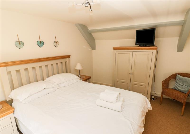 This is a bedroom (photo 2) at Oysterbank Cottage, Llangwm