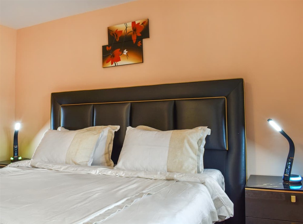 Double bedroom at Pabi in Nansidyll, Dyfed